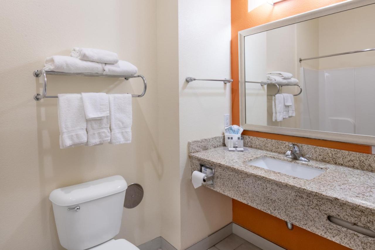 Home Away Kitchen Suites Enid ภายนอก รูปภาพ