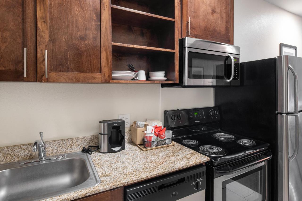 Home Away Kitchen Suites Enid ภายนอก รูปภาพ