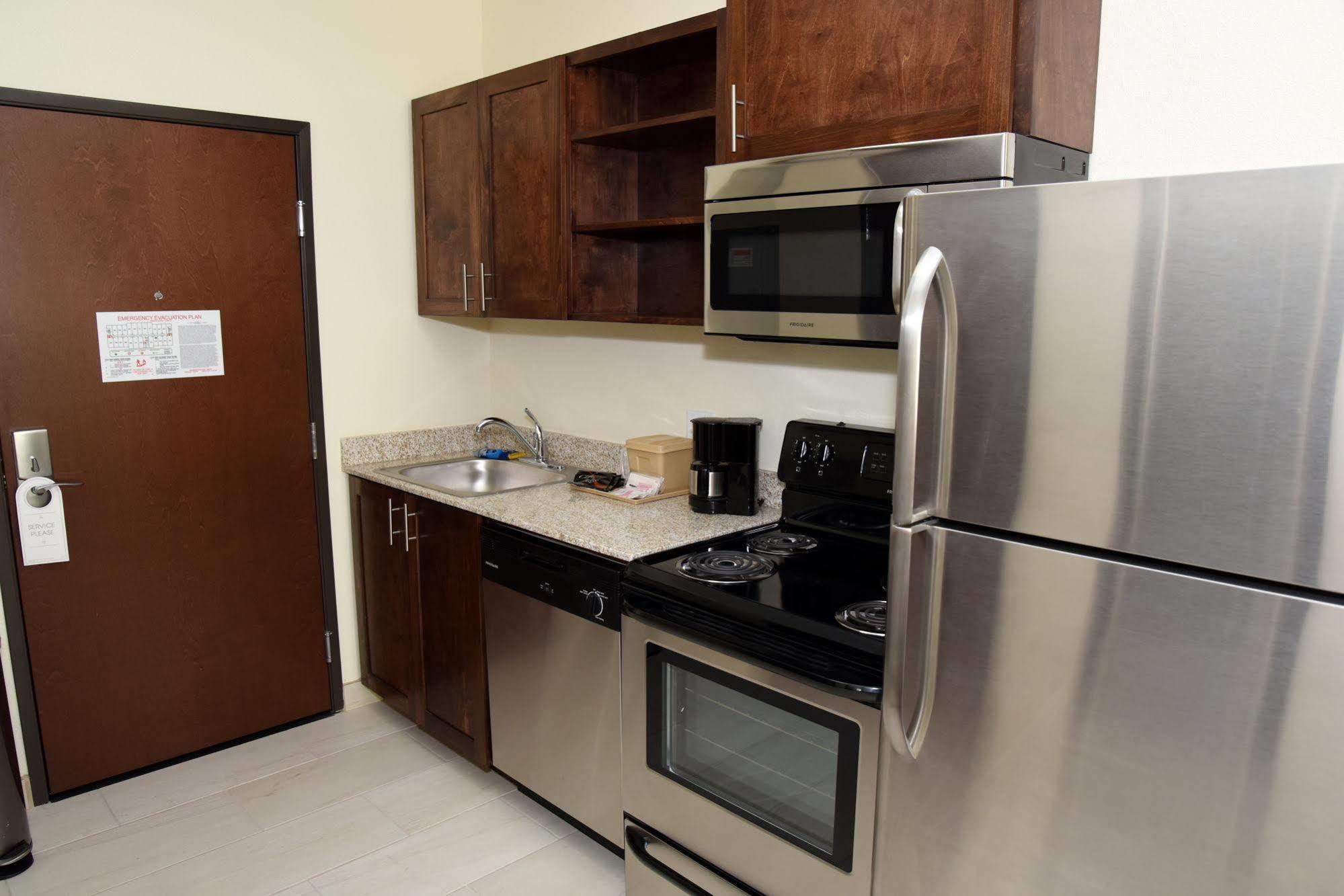 Home Away Kitchen Suites Enid ภายนอก รูปภาพ